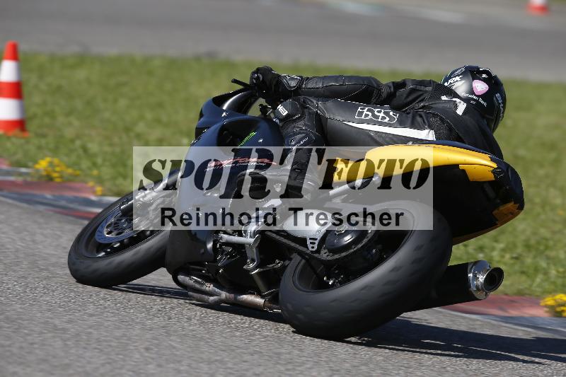 /Archiv-2024/29 12.06.2024 MOTO.CH Track Day ADR/Gruppe gelb/99